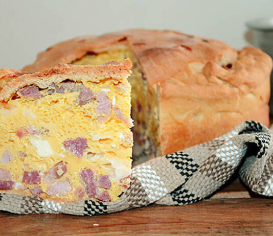 Come fare la Pizza Chiena Napoletana: ricetta tradizionale