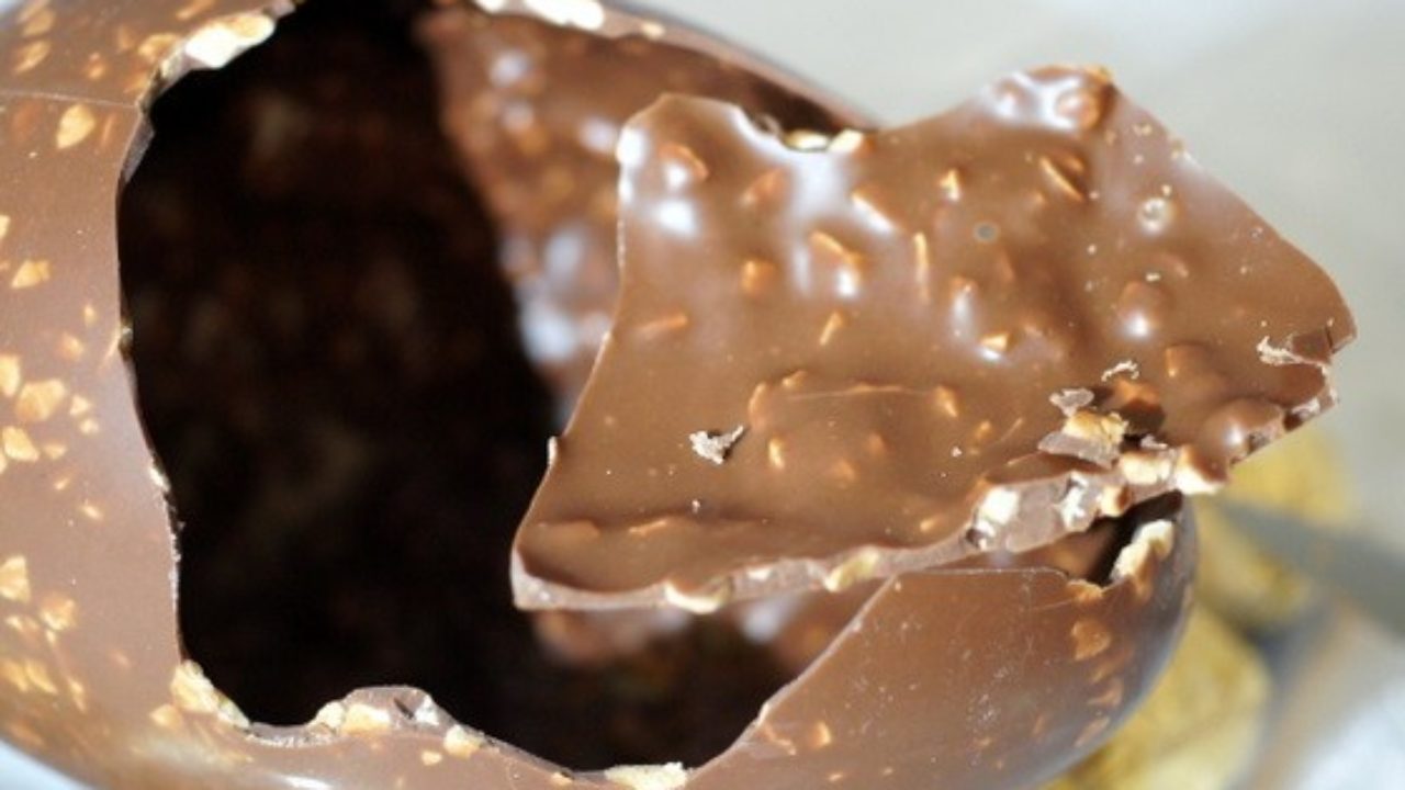 Come Fare Uova Di Pasqua Al Cioccolato Con Nocciole