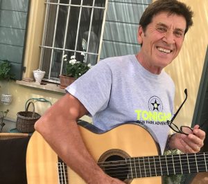 Gianni Morandi biografia: chi è, età, altezza, peso, figli, moglie, Instagram e vita privata