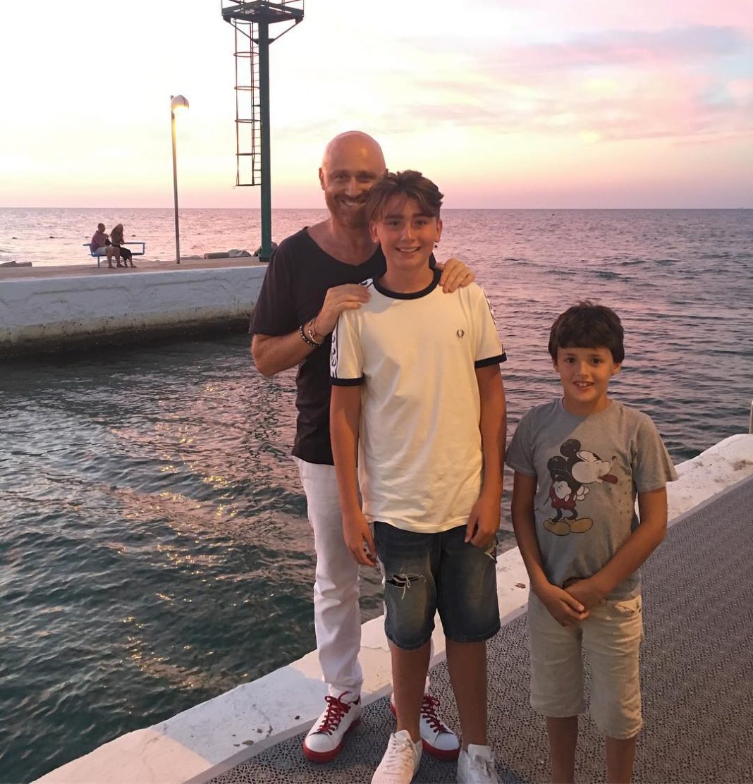 Rudy Zerbi biografia età, altezza, padre, mogli, figli e vita privata Spettegolando Rudy Zerbi biografia età, altezza, padre, mogli, figli e vita privata Spettegolando