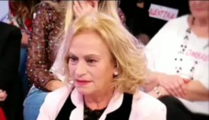 Angela Di Iorio del trono over riceve proposta indecente da Beniamino: 