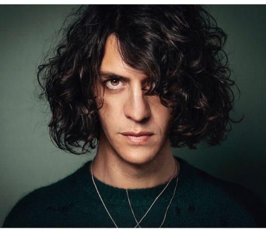 Motta a Sanremo 2019 con il brano Dove L'Italia: testo della canzone
