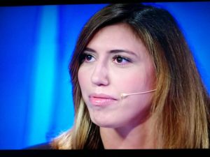 Gemma scrive a C'è Posta per Te per cercare il padre dopo 33 anni: lui non accetta invito