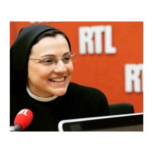 Suor Cristina confessa i problemi avuti con l'inattesa popolarità: 