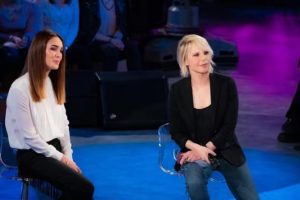 Maria De Filippi racconta rapporto creatosi con Ricky Martin e Vittorio Grigolo ad Amici 18