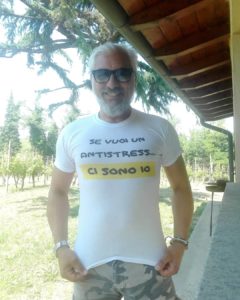 Rocco Fredella di Uomini e Donne criticato su i social: pubblicizza negozio online della sua compagna