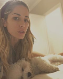 Elena Santarelli colpita da un grave lutto: lo zio si è tolto la vita