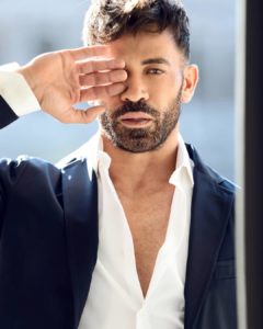 Gianni Sperti avverte i partecipanti di Uomini e Donne: 