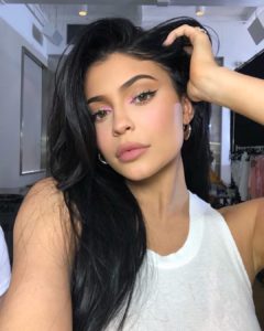 Kylie Jenner biografia: età, altezza, peso, figli, marito, Instagram e vita privata