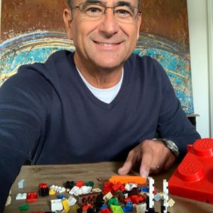 Carlo Conti felice al fianco della moglie Francesca: 