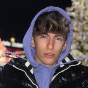 Alex Tonti biografia: chi è, età, altezza, peso, fidanzata, TikTok, Instagram e vita privata