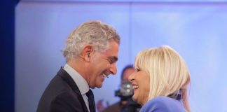 Juan Luis Ciano di Uomini e Donne piange con Gemma Galgani: ecco perché non la bacia