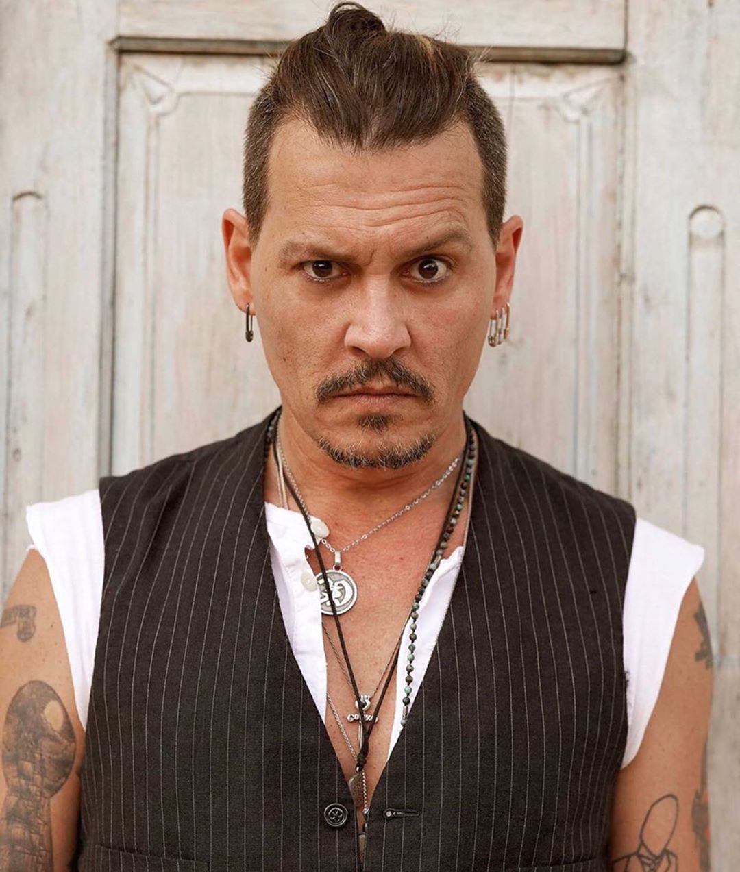 Johnny Depp ospite a C'è posta per te Sabato 11 Gennaio ...