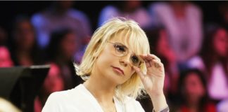 Maria De Filippi ricorda i suoi inizi e la relazione con Costanzo: "ho iniziato perché ero la moglie di Maurizio"
