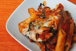 Come fare la Pasta al Forno Napoletana con le Melanzane: cosa occorre e preparazione