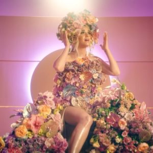 Katy Perry e Orlando Bloom annunciano l'arrivo del loro primo figlio
