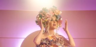 Katy Perry e Orlando Bloom annunciano l'arrivo del loro primo figlio
