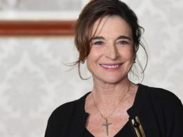Lina Sastri biografia: chi è, età, altezza, peso, figli, marito, Instagram e vita privata