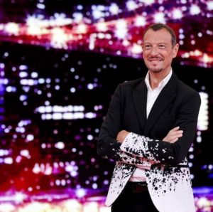 Sanremo 2024: Duetti e Cover per la Quarta Serata