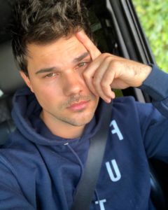 Taylor Lautner biografia: chi è, età, altezza, peso, figli, moglie, Instagram e vita privata