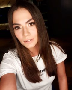 Demet Özdemir biografia: chi è, età, altezza, peso, figli, marito, Instagram e vita privata