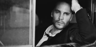 Taylor Kitsch biografia: chi è, età, altezza, peso, figli, moglie, Instagram e vita privata