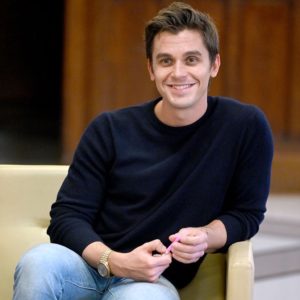 Antoni Porowski biografia: chi è, età, altezza, peso, compagno, Instagram e vita privata