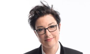 Sue Perkins biografia: chi è, età, altezza, peso, compagna, Instagram e vita privata