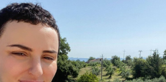 Arisa è ricorsa alla chirurgia estetica: "ho ceduto ad un ritocchino e me ne pento"