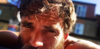 Sam Claflin biografia: chi è, età, altezza, peso, figli, moglie, Instagram e vita privata
