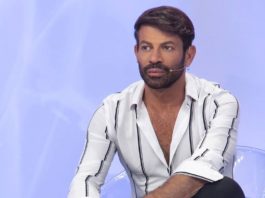 Gianni Sperti di Uomini e Donne felice per il lifting al viso di Gemma Galgani