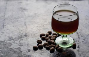 Come fare il Liquore al Caffé: cosa occorre e preparazione