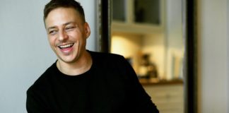 Tom Wlaschiha biografia: chi è, età, altezza, peso, figli, moglie, Instagram e vita privata