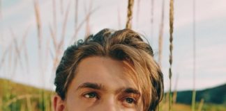Austin Abrams biografia: chi è, età, altezza, peso, fidanzata, Instagram e vita privata