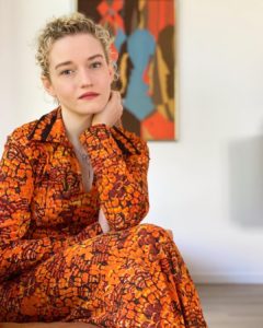 Julia Garner biografia: chi è, età, altezza, peso, figli, marito, Instagram e vita privata