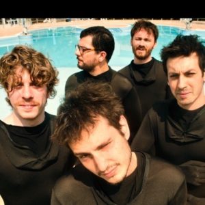 Lo Stato Sociale biografia: chi sono, componenti, età, canzoni, Instagram e vita privata