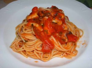 Come fare gli Spaghetti con Seppie e Pomodorino: cosa occorre e procedimento