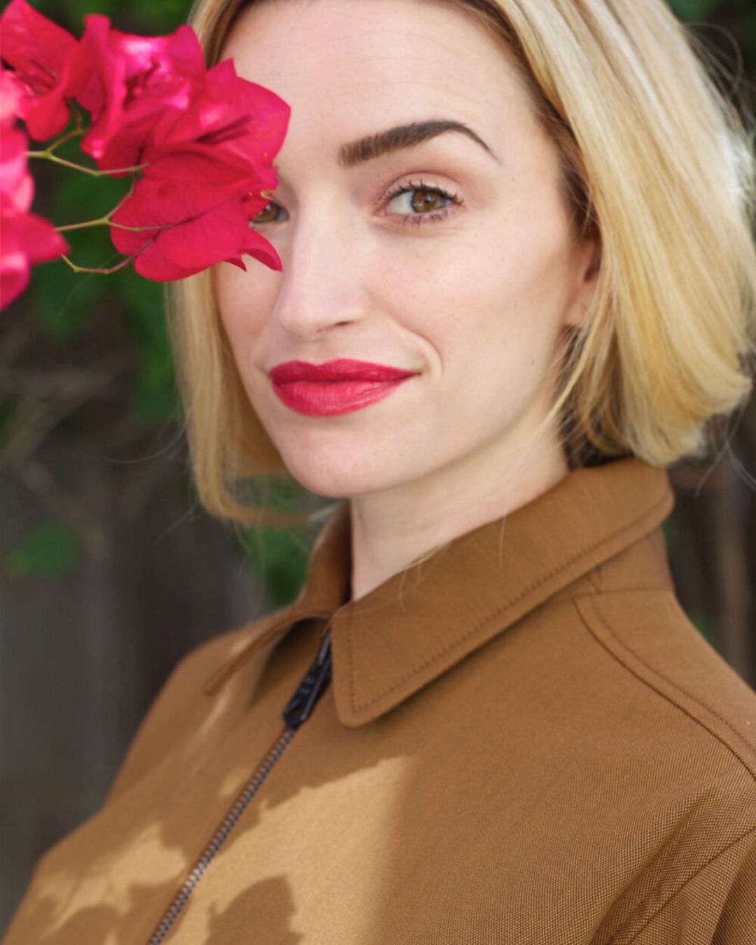 Brianne Howey biografia chi è, età, altezza, peso, fidanzato