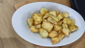 Come fare le Patate fritte nella friggitrice ad aria: cosa occorre e procedimento