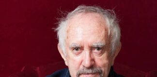 Jonathan Pryce biografia: chi è, età, altezza, peso, figli, moglie e vita privata