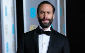 Joseph Fiennes biografia: chi è, età, altezza, peso, figli, moglie, Instagram e vita privata