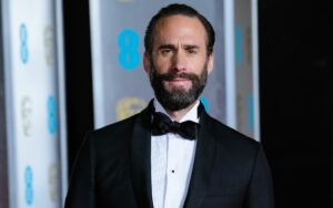 Joseph Fiennes biografia: chi è, età, altezza, peso, figli, moglie, Instagram e vita privata