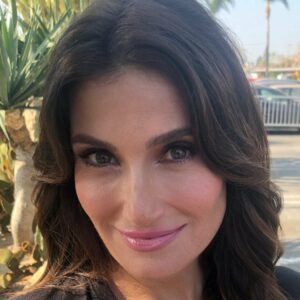 Idina Menzel biografia: chi è, età, altezza, peso, figli, marito, Instagram e vita privata