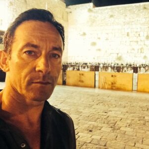 Jason Isaacs biografia: chi è, età, altezza, peso, figli, moglie, Instagram e vita privata