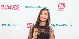 Emily Willis biografia: chi è, età, altezza, peso, figli, marito, Instagram e vita privata
