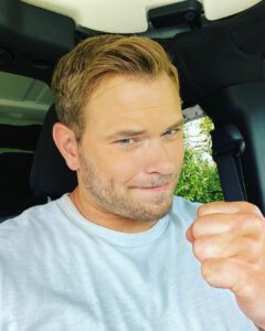 Kellan Lutz biografia: chi è, età, altezza, peso, figli, moglie, Instagram e vita privata