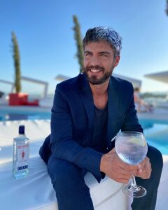Maxi Iglesias biografia: chi è, età, altezza, peso, figli, moglie, Instagram e vita privata