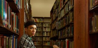 Justice Smith biografia: chi è, età, altezza, peso, fidanzata, Instagram e vita privata
