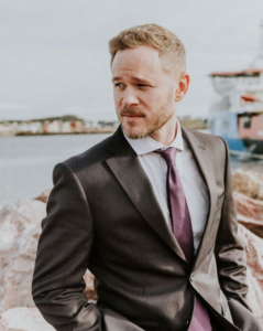 Aaron Ashmore biografia: chi è, età, altezza, peso, figli, moglie, Instagram e vita privata