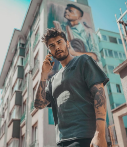 Barış Murat Yağcı biografia: chi è, età, altezza, peso, figli, moglie, Instagram e vita privata